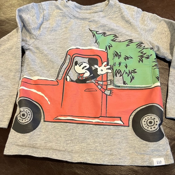 Gap 4T long sleeve T-shirt’s - Picture 3 of 8